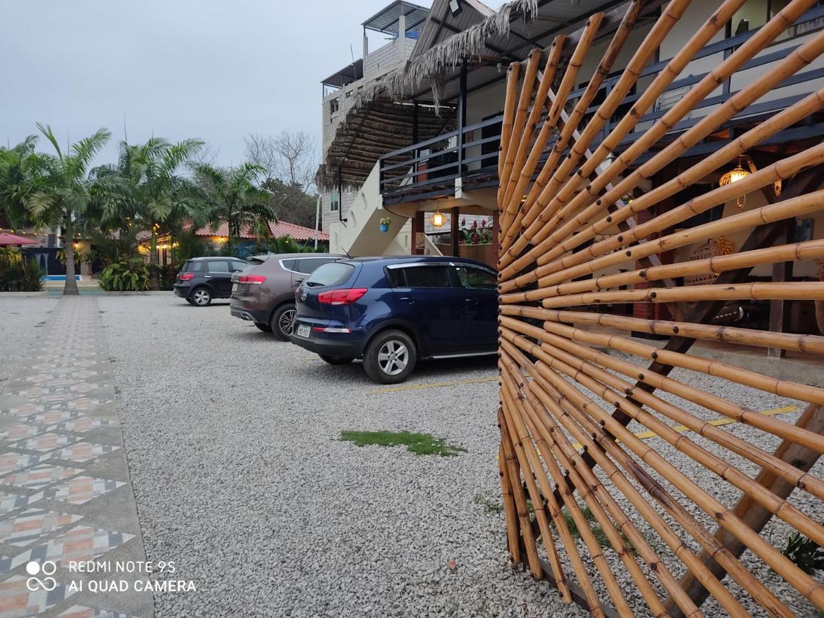Hotel Berlin International Puerto Lopez Exterior photo