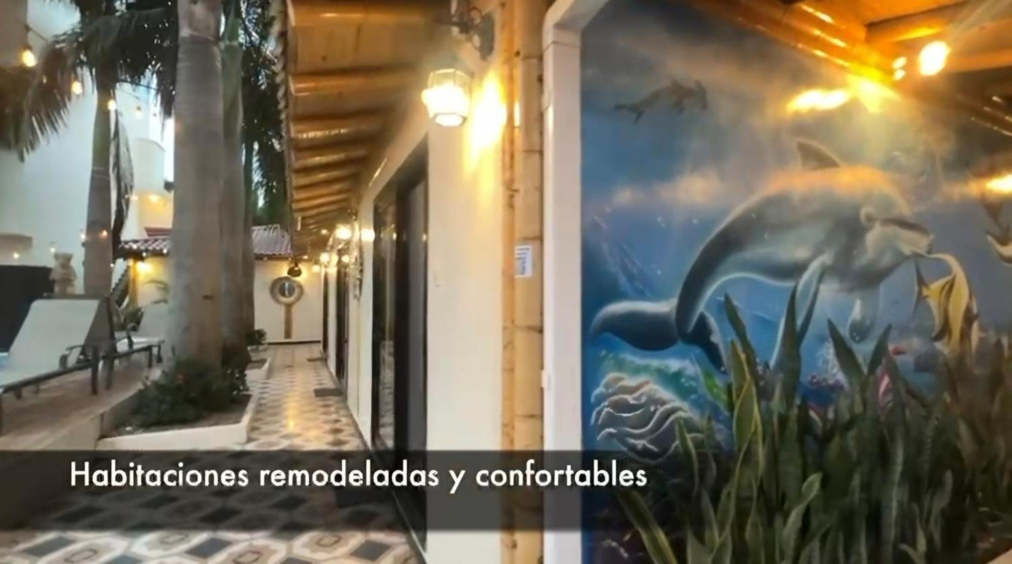 Hotel Berlin International Puerto Lopez Exterior photo